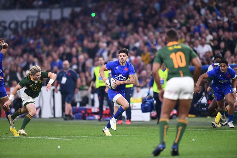 Romain Ntamack avec le XV de France face à l'Afrique du Sud
