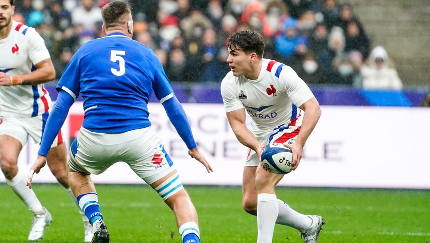 Le XV de France, victorieux de ses treize derniers matchs, débarque à Rome pour poser la première pierre d’une année qu’il espère inoubliable. Alors pas de blague, garçons…