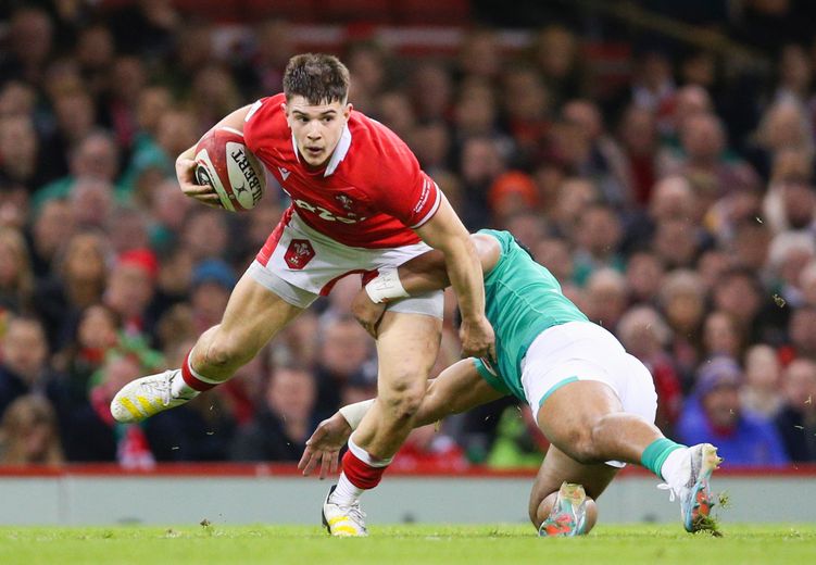 Joe Hawkins était titulaire pour le pays de Galles lors des deux premières journées du Tournoi