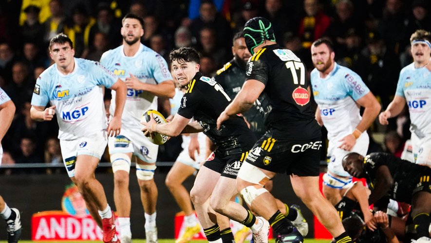 Trois semaines après une première apparition marquante à Bordeaux, le jeune numéro 10, Hugo Reus, a brillé face à Bayonne