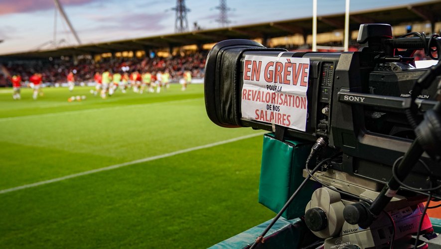 Camera filmant le match lors de Toulouse-Lyon