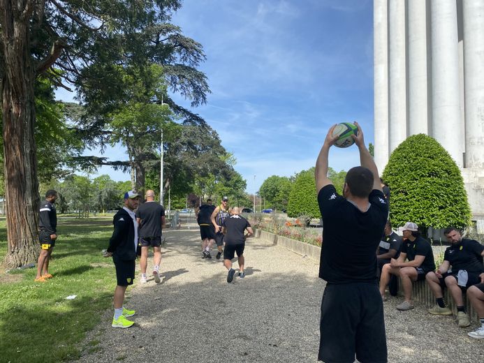 Les Carcassonnais ont passé l'intégralité de la journée de vendredi à Montauban, pour être prêts au combat.