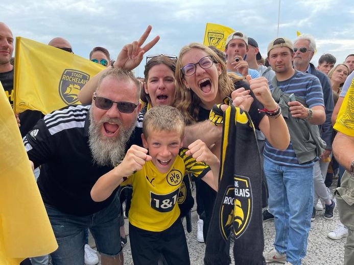 Les supporters rochelais après la victoire face au Leinster.